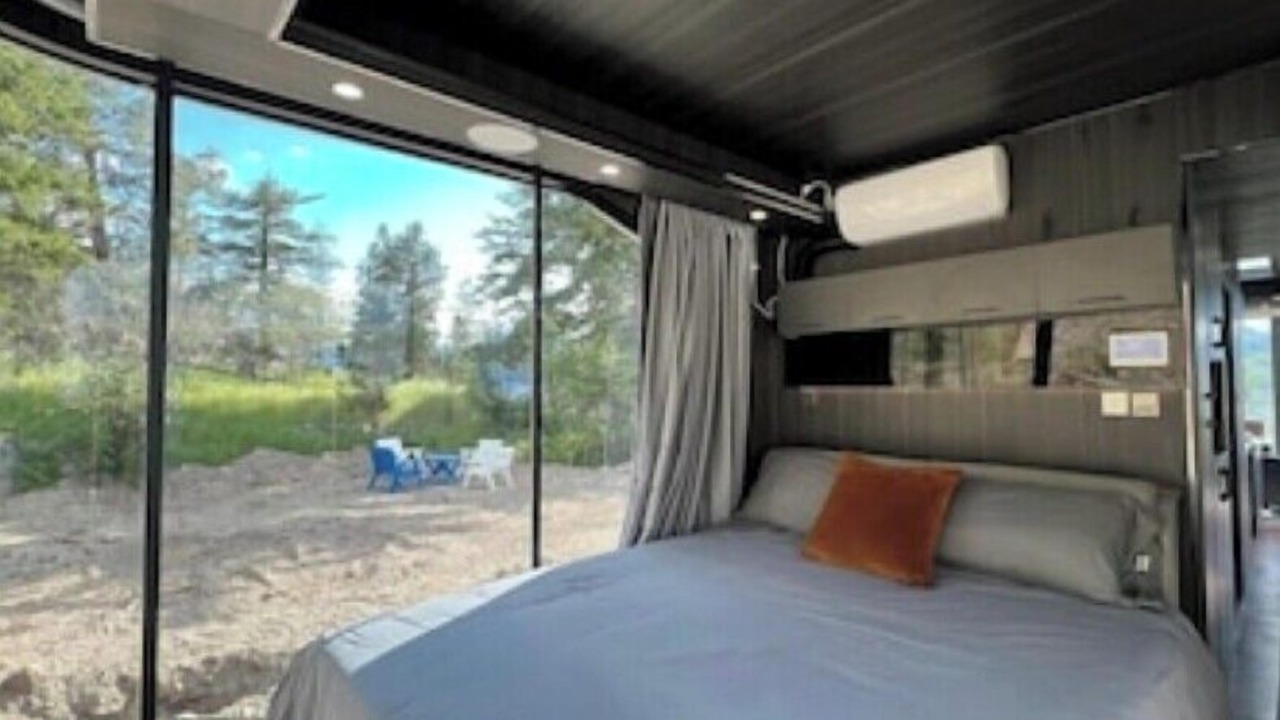 Photo of Bedroom in Okanagan-Similkameen