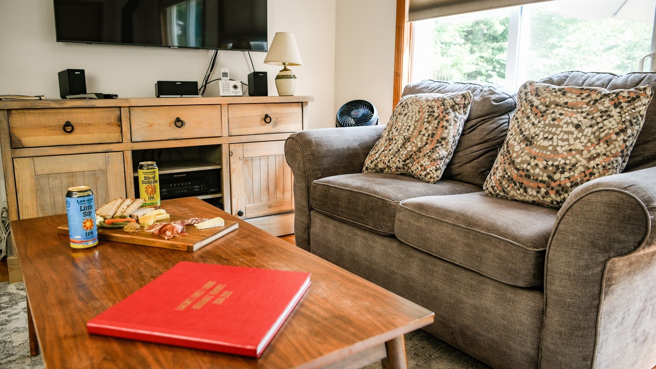 Photo of Livingroom in Warren