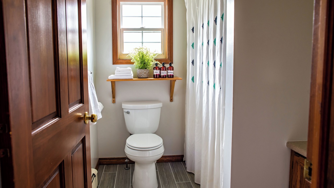 Photo of Bathroom in Warren