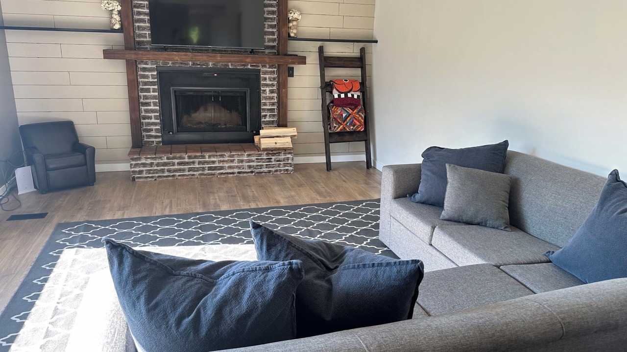 Photo of Livingroom in Valemount