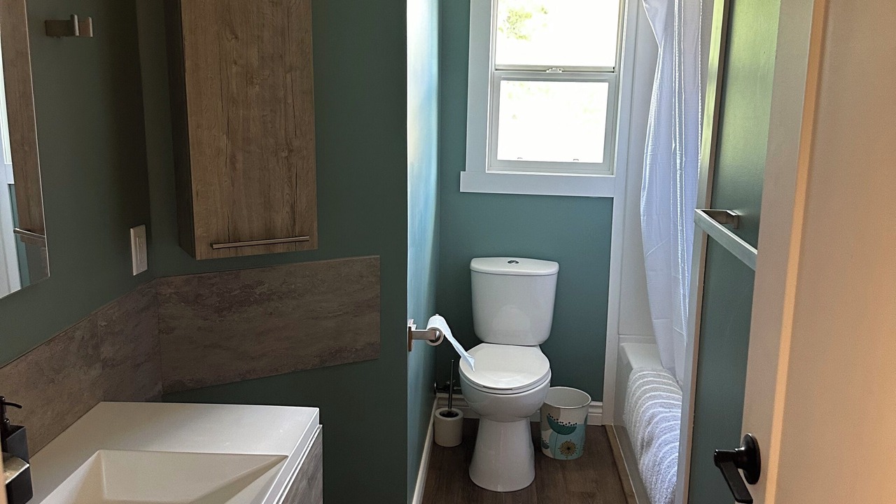 Photo of Bathroom in Valemount