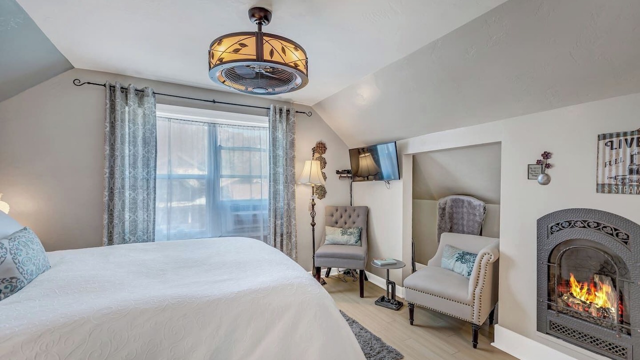 Photo of Bedroom in Glenwood Springs