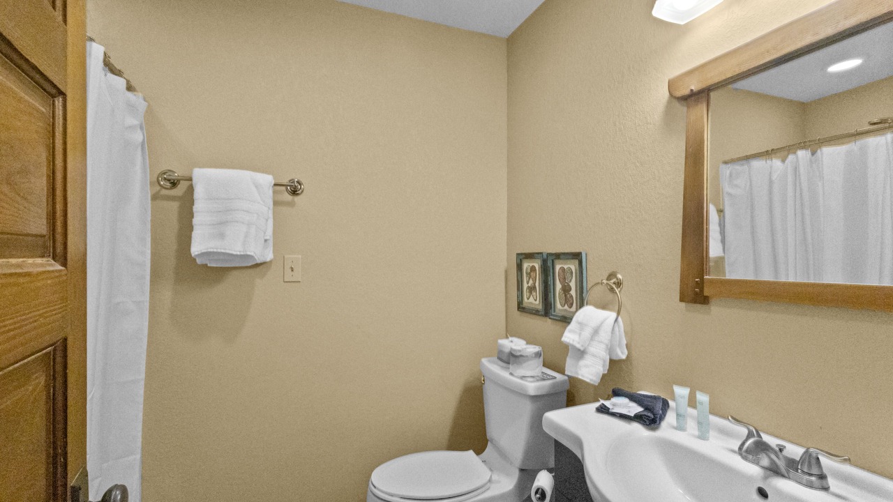 Photo of Bathroom in Red River