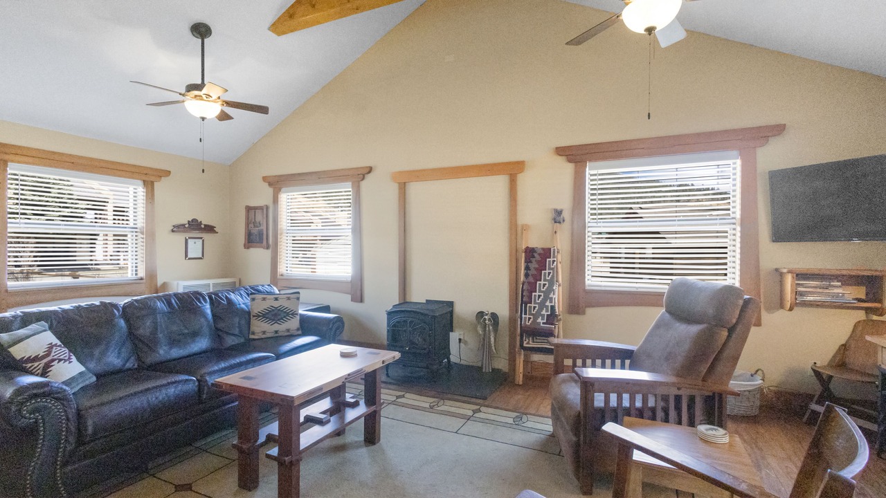 Photo of Livingroom in Red River