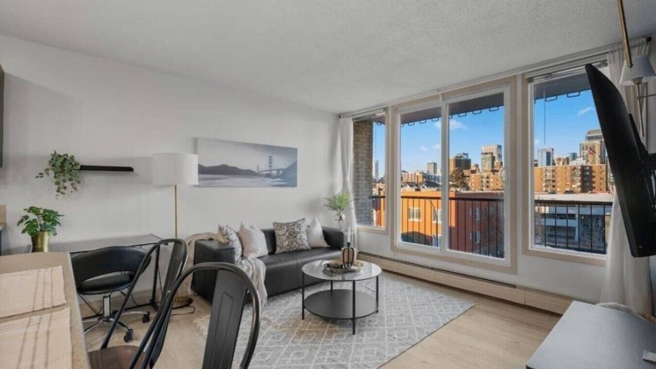 Photo of Livingroom in Beltline