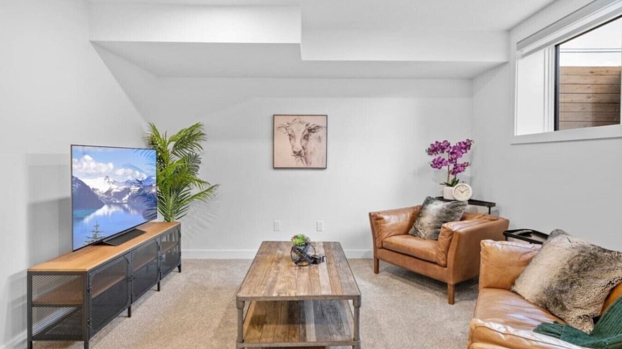 Photo of Livingroom in Southwest Calgary