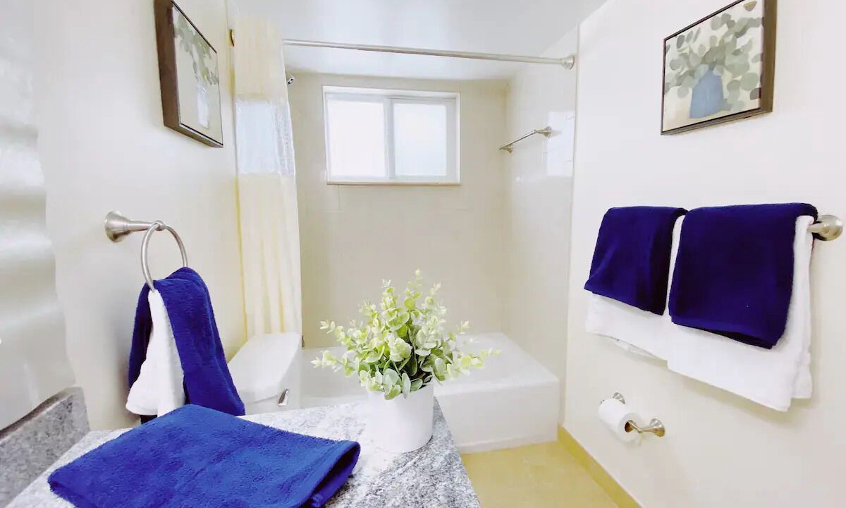 Photo of Bathroom in Lighthouse Point