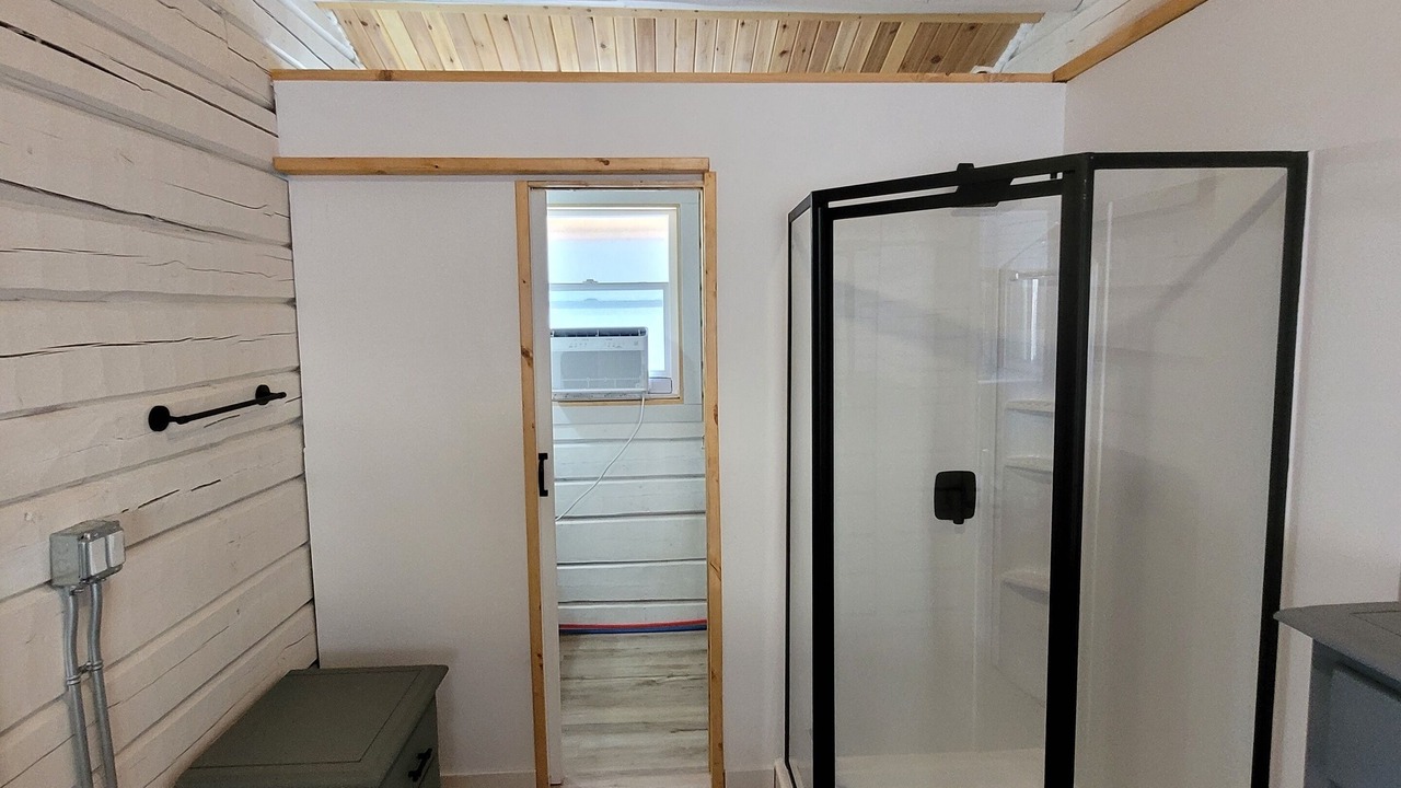 Photo of Bathroom in Okanagan-Similkameen
