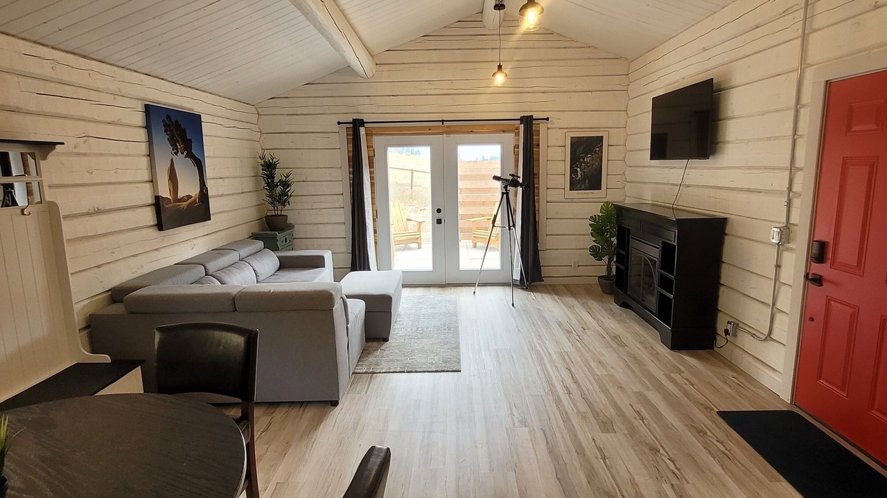 Photo of Livingroom in Okanagan-Similkameen