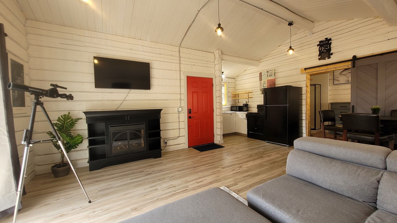Photo of Livingroom in Okanagan-Similkameen
