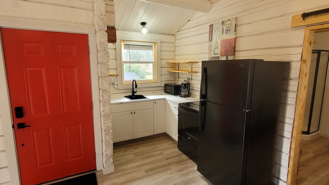 Photo of Kitchen in Okanagan-Similkameen