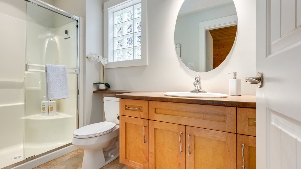 Photo of Bathroom in Regional District of Nanaimo