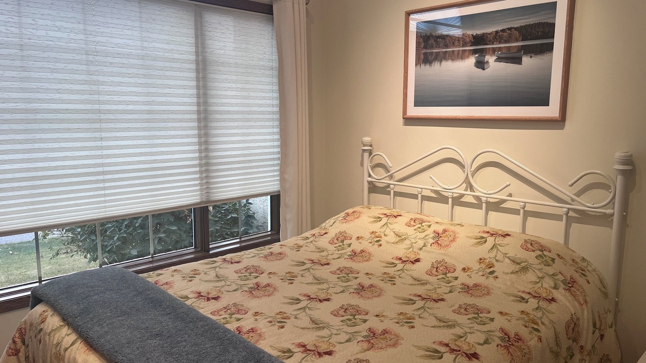 Photo of Bedroom in Arbour Lake