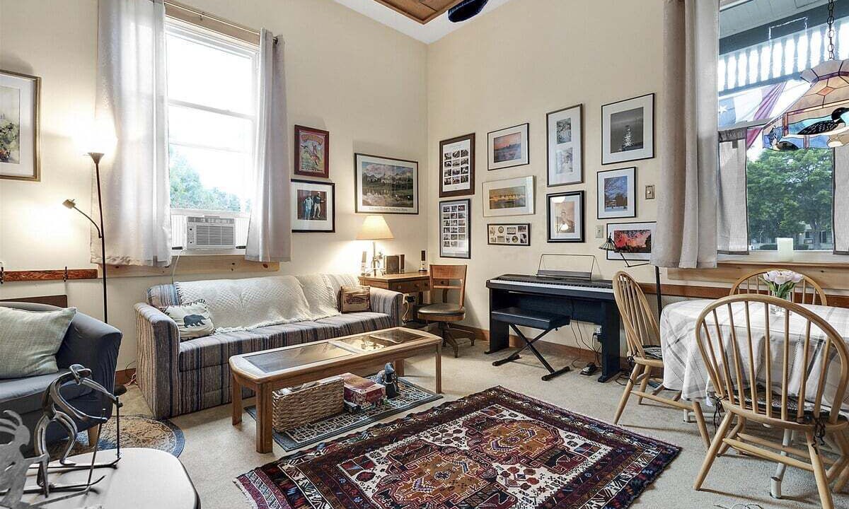 Photo of Livingroom in Bethel