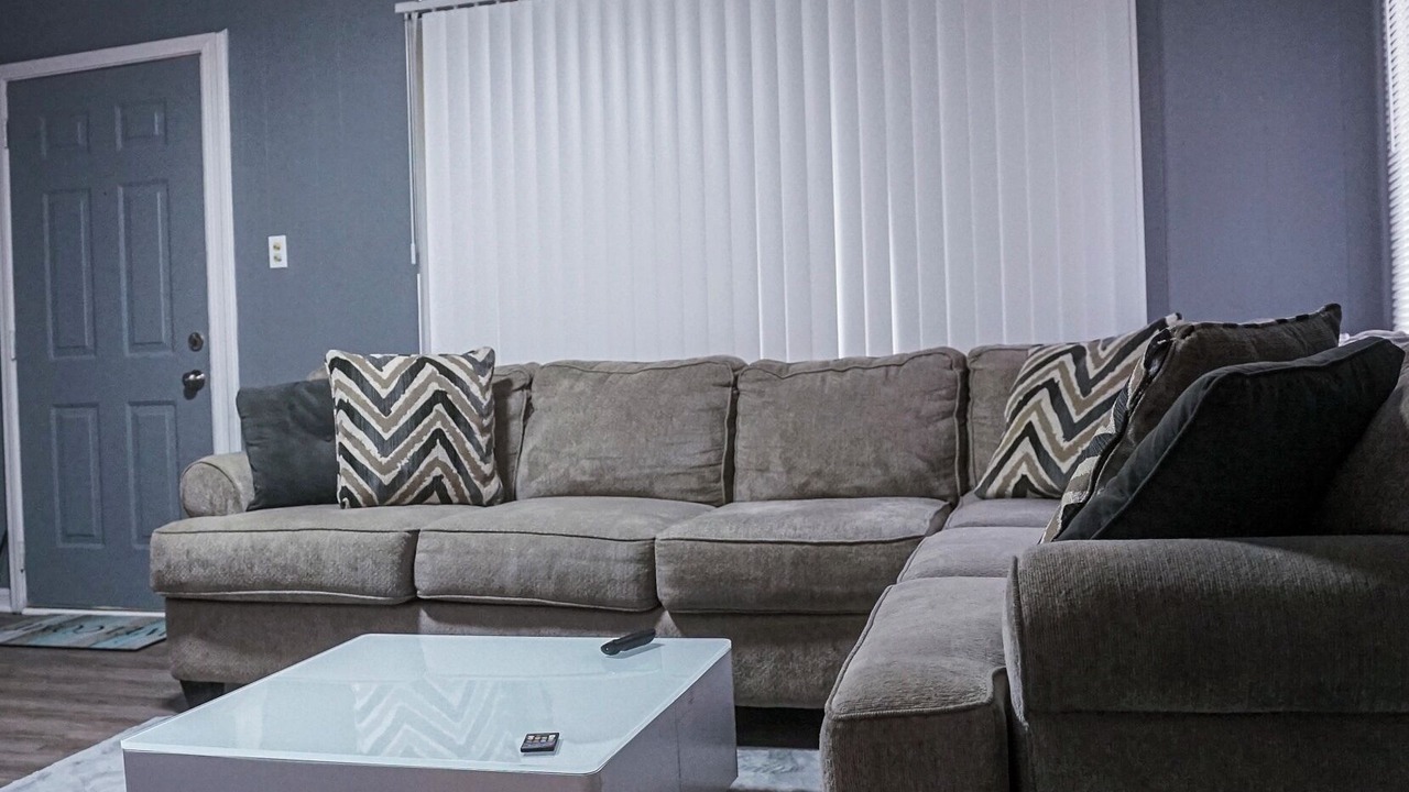 Photo of Livingroom in Akron