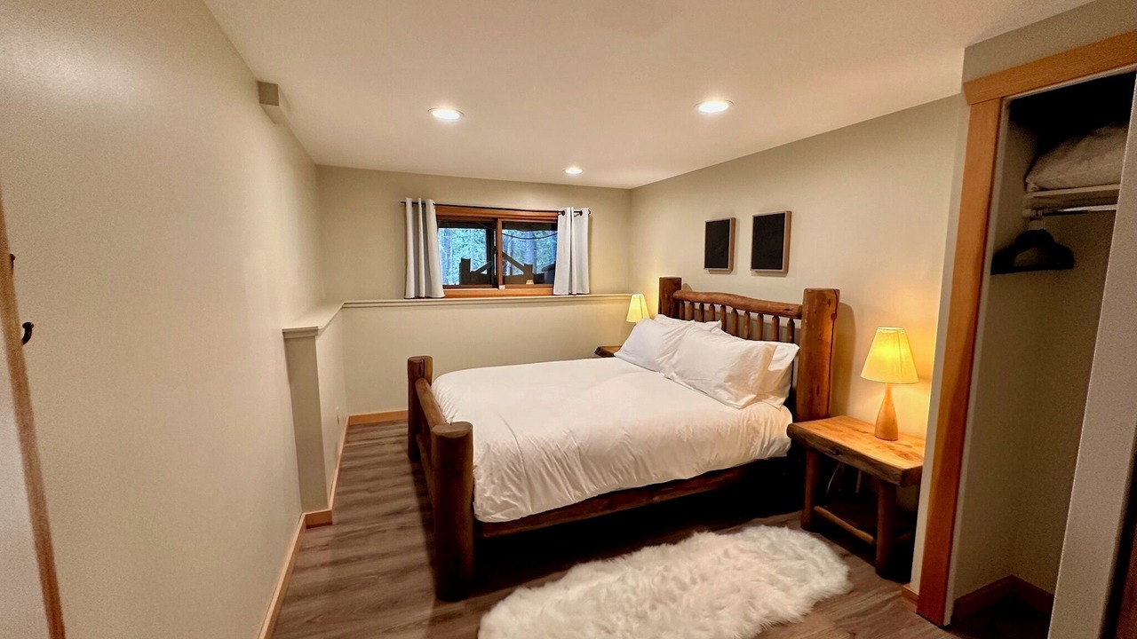 Photo of Bedroom in East Kootenay