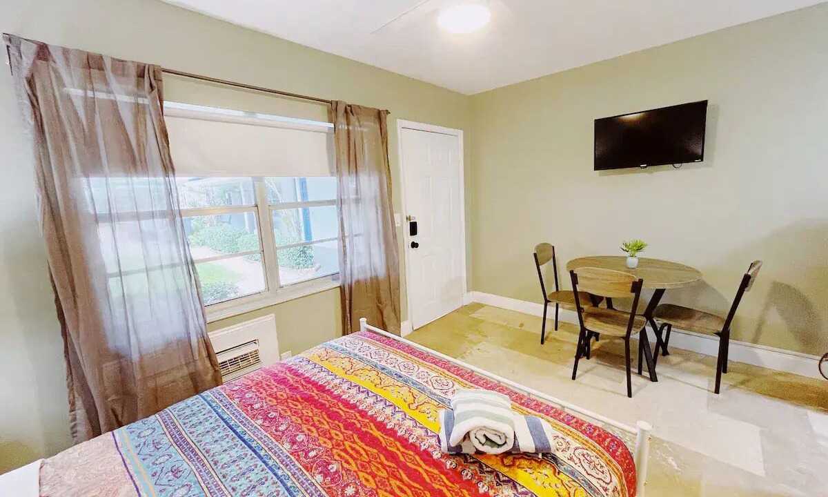 Photo of Bedroom in Pompano Beach
