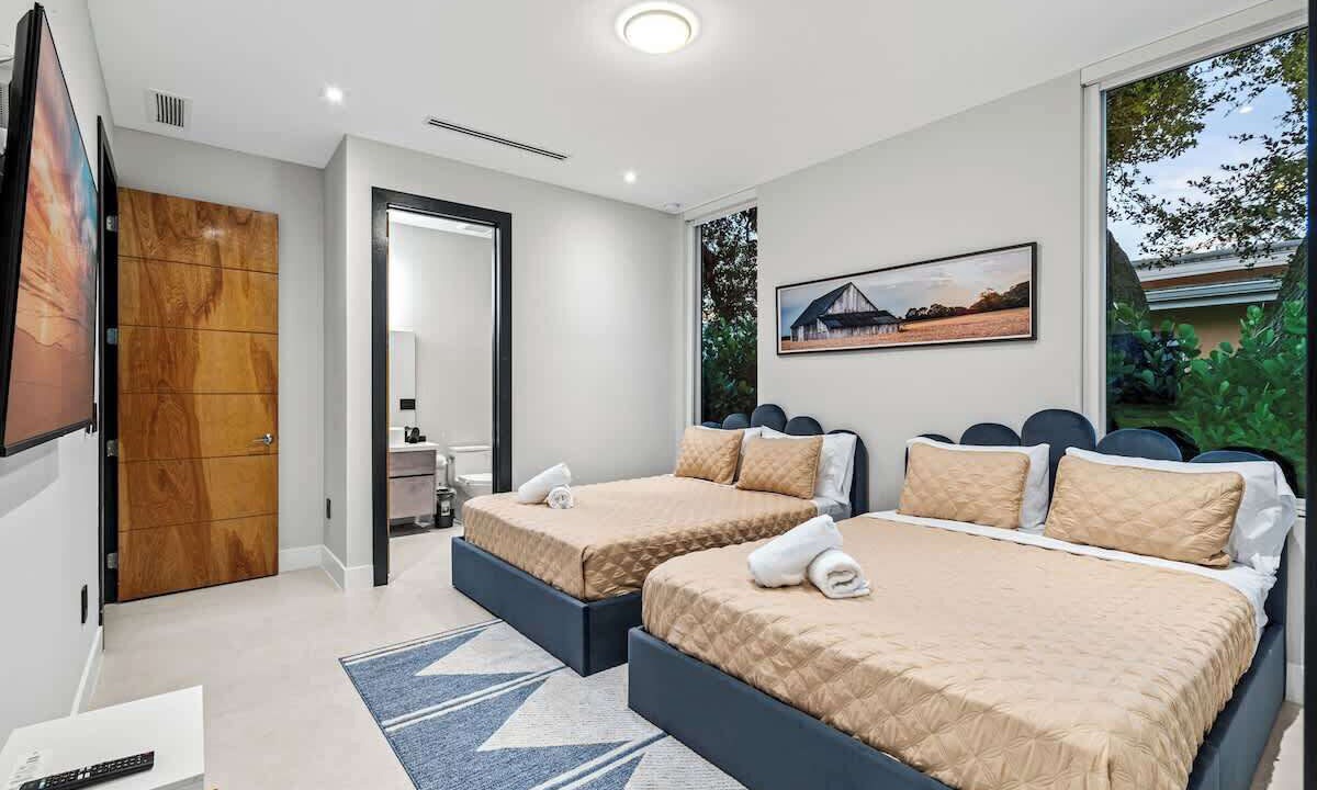 Photo of Bedroom in Ojus