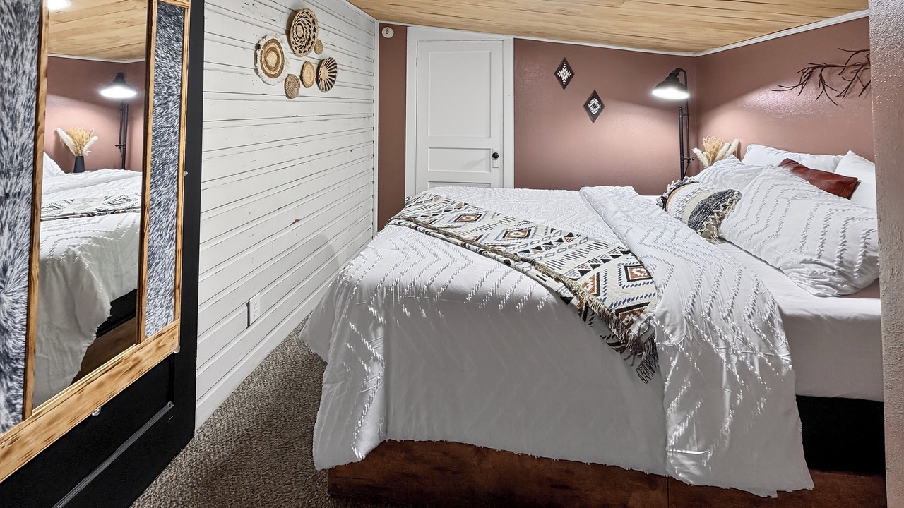 Photo of Bedroom in Lyman