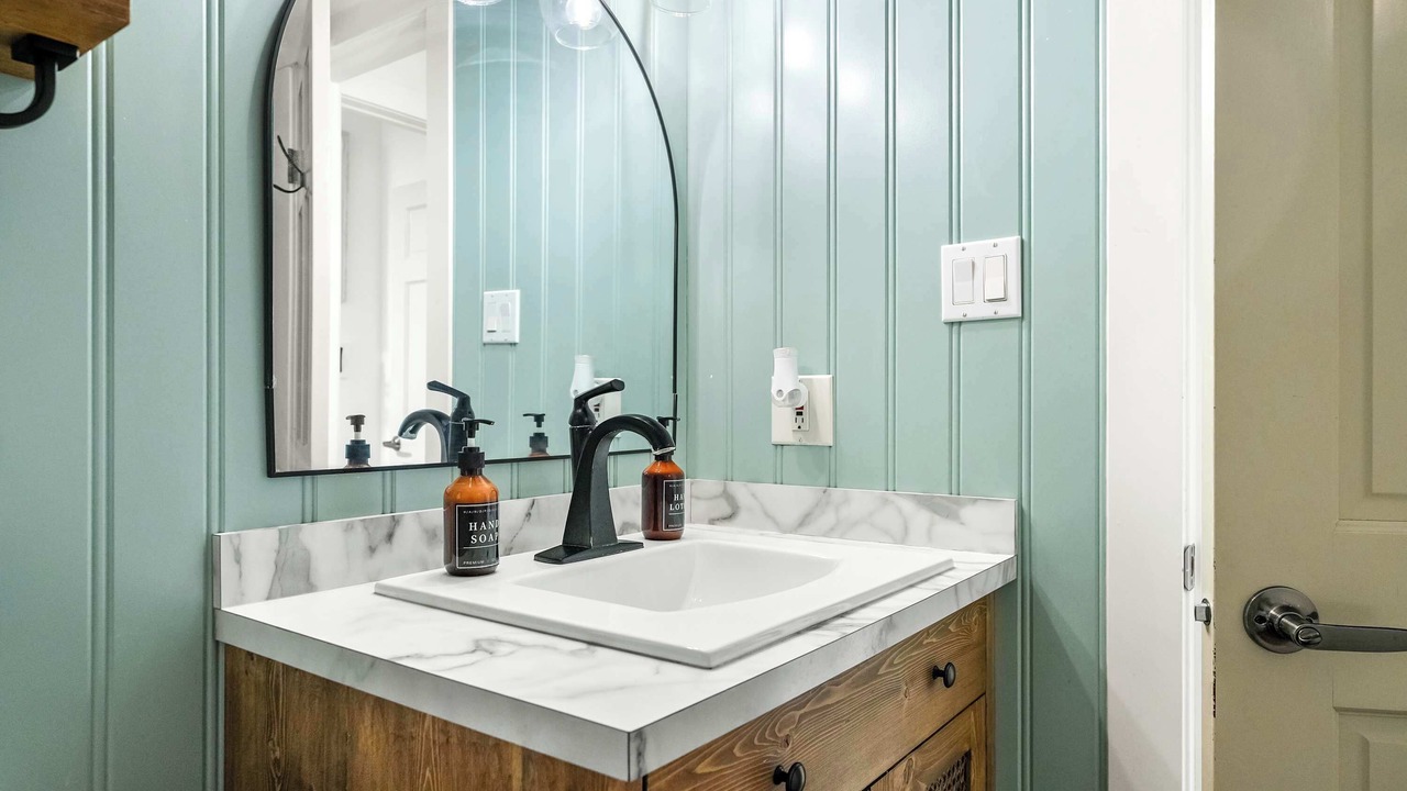 Photo of Bathroom in Sylvan Lake