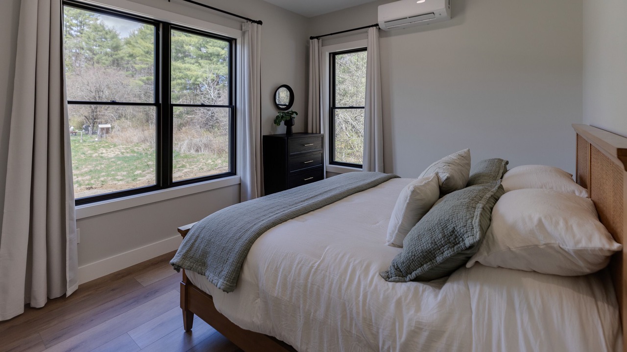 Photo of Bedroom in Sugar Hill