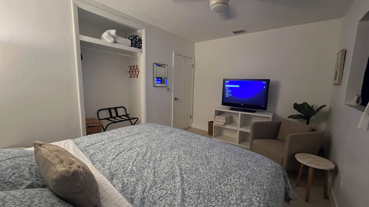 Photo of Bedroom in Miami Gardens