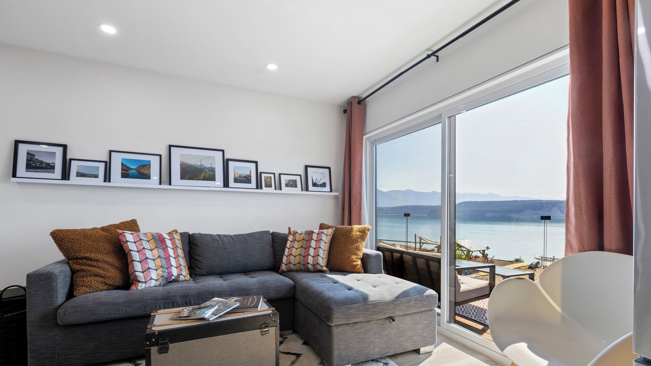 Photo of Livingroom in East Kootenay