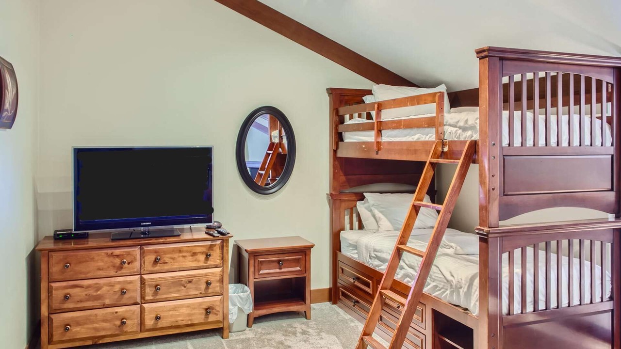 Photo of Bedroom in Big White Ski Resort