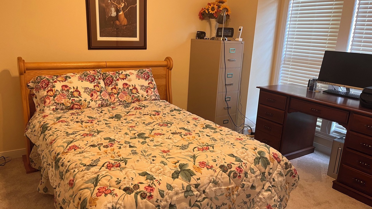 Photo of Bedroom in Highland Heights
