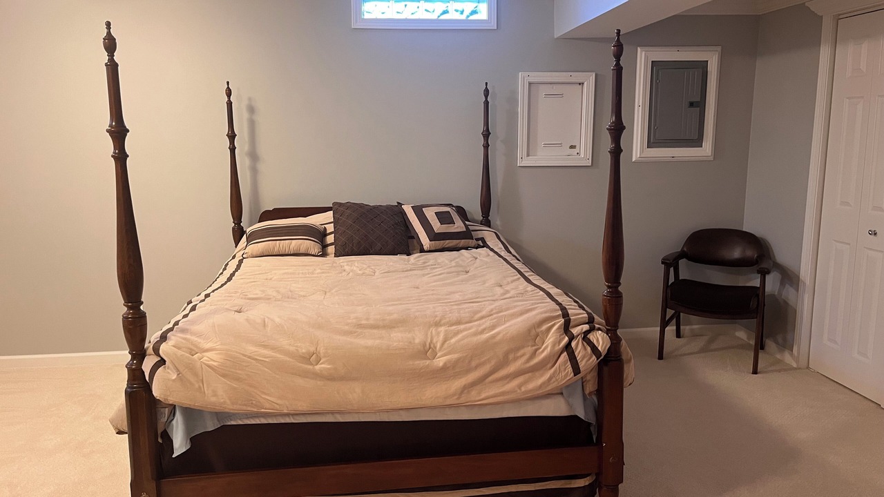Photo of Bedroom in Highland Heights