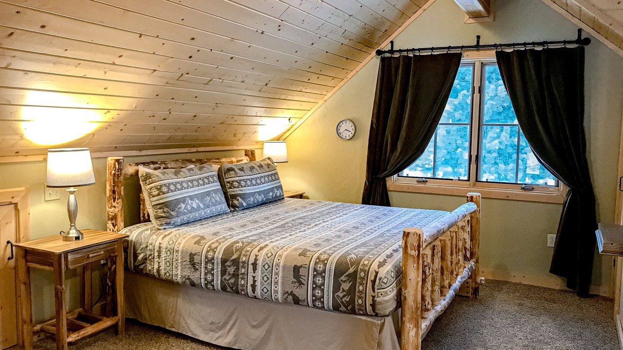 Photo of Bedroom in South Fork
