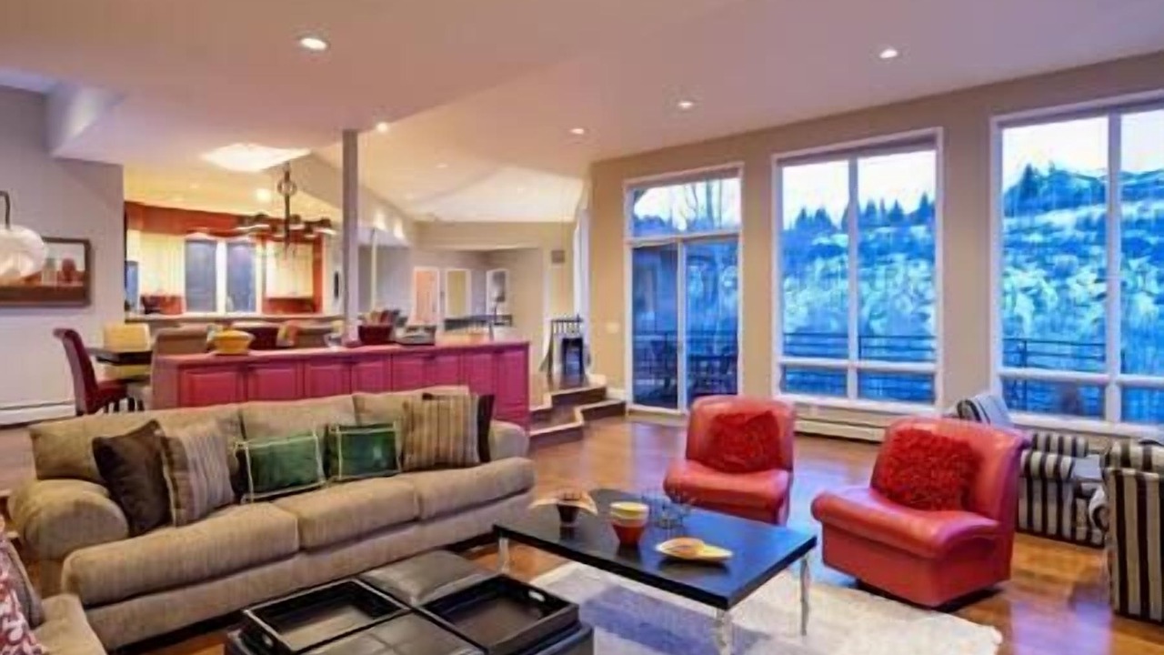 Photo of Livingroom in Red Mountain