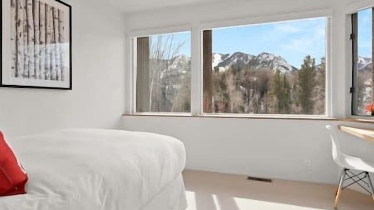 Photo of Bedroom in Aspen