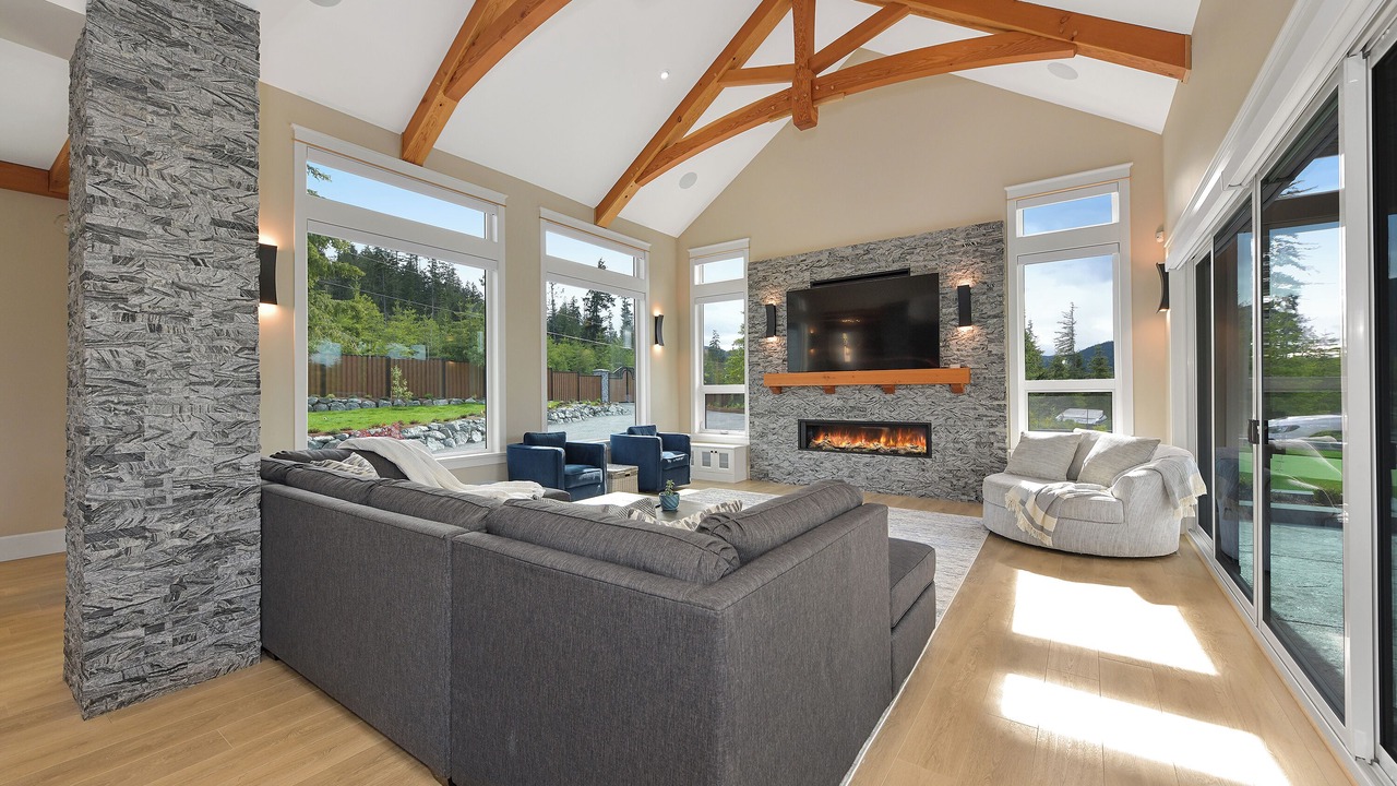 Photo of Livingroom in Shawnigan Lake