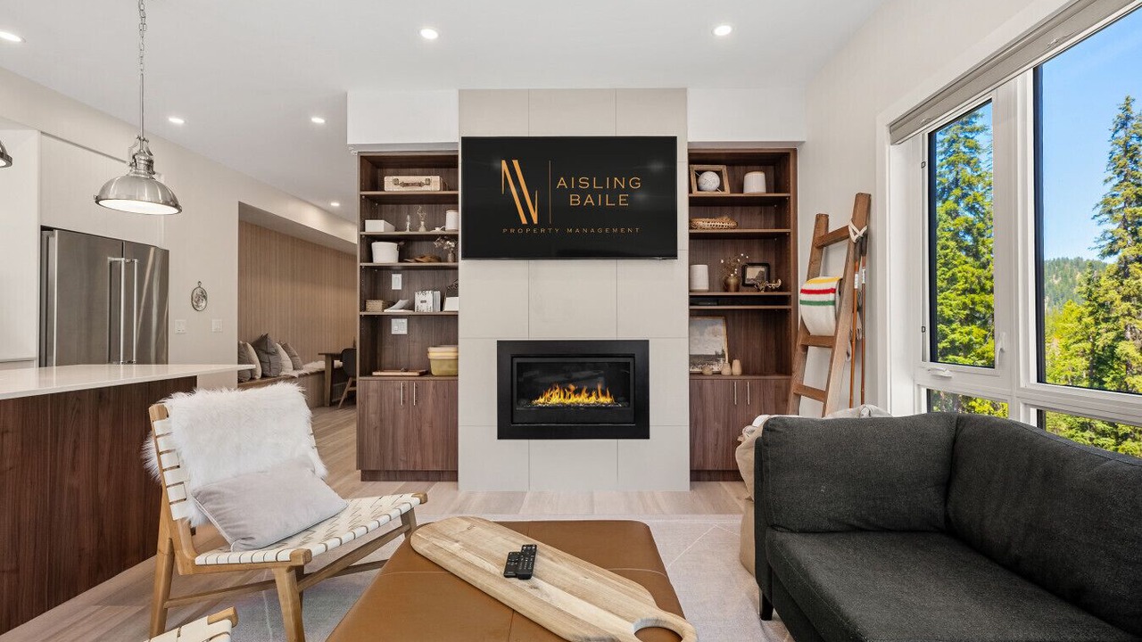 Photo of Livingroom in East Kootenay