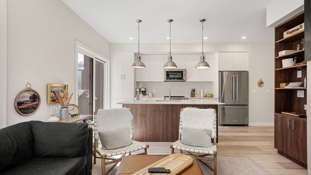 Photo of Livingroom in East Kootenay