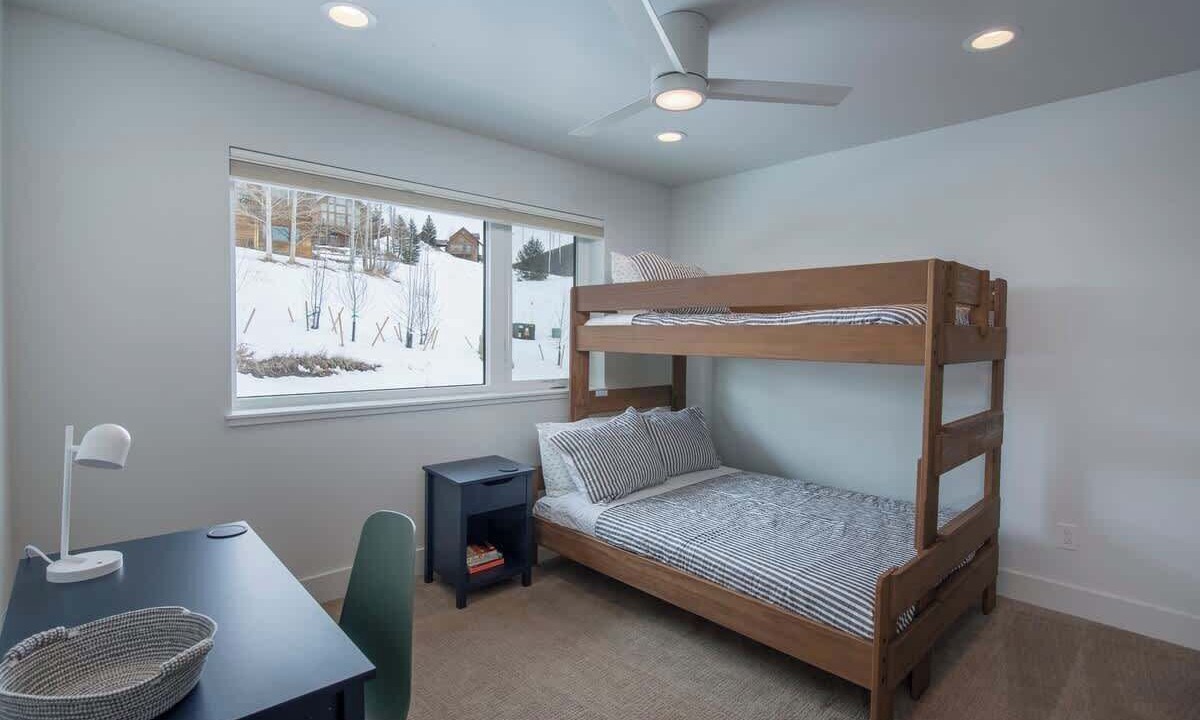 Photo of Bedroom in Crested Butte South
