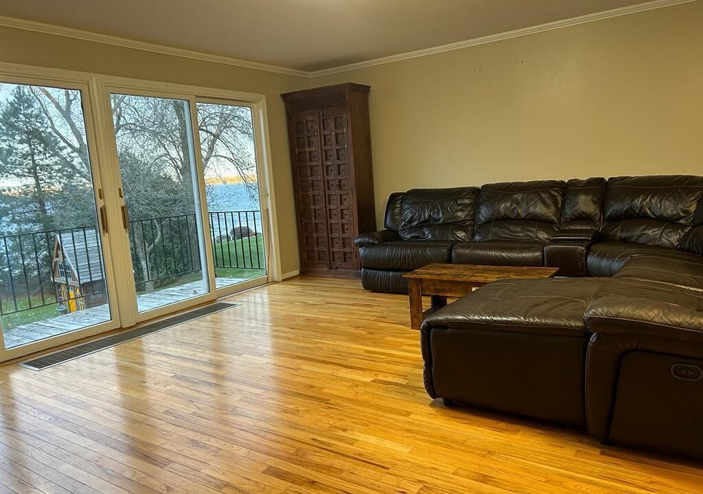 Photo of Livingroom in Cumberland Head