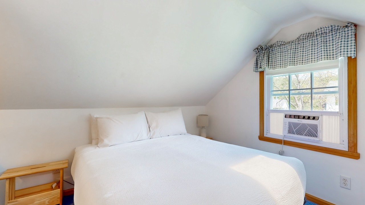 Photo of Bedroom in Lake George