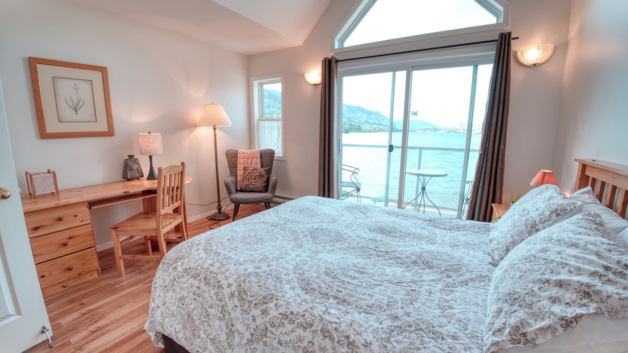 Photo of Bedroom in Okanagan-Similkameen