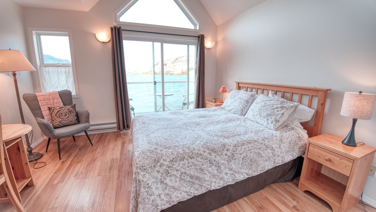 Photo of Bedroom in Okanagan-Similkameen