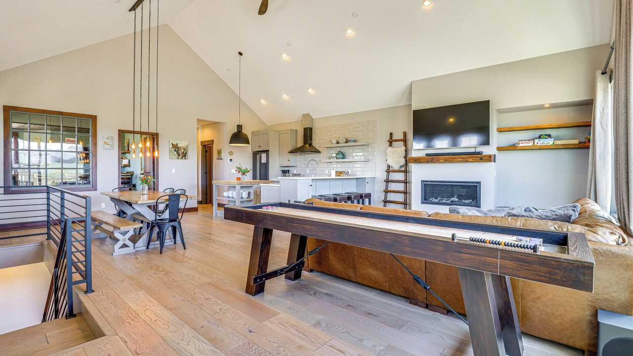Photo of Livingroom in Grand Elk Ranch