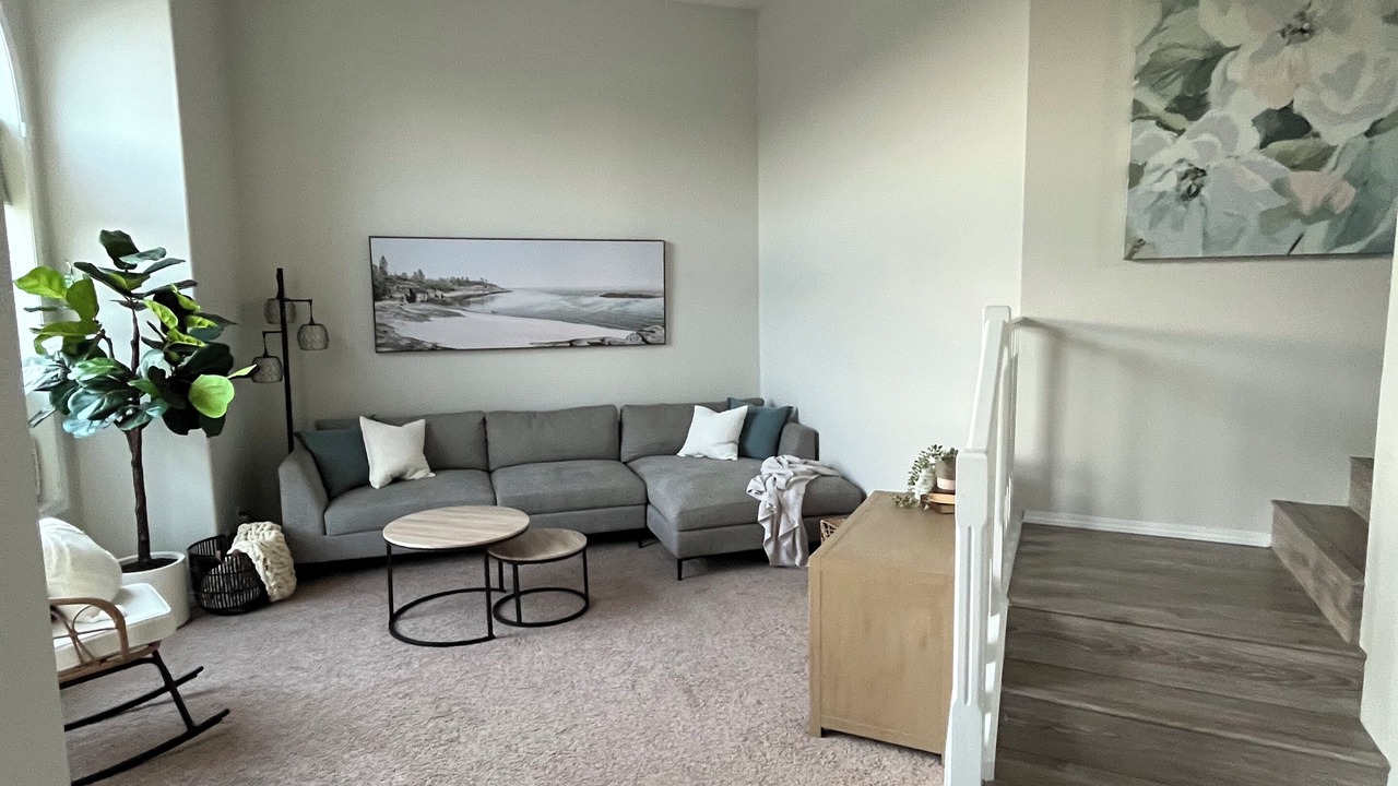 Photo of Livingroom in Sylvan Lake