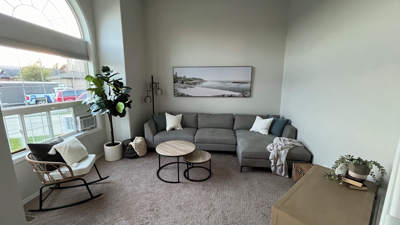 Photo of Livingroom in Sylvan Lake