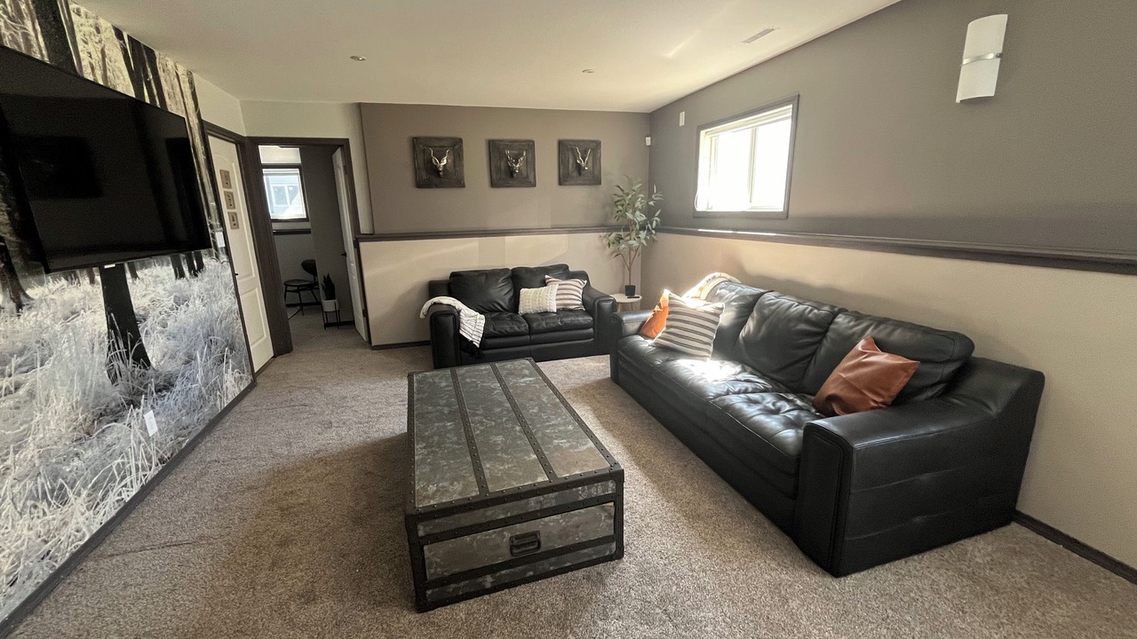 Photo of Livingroom in Sylvan Lake