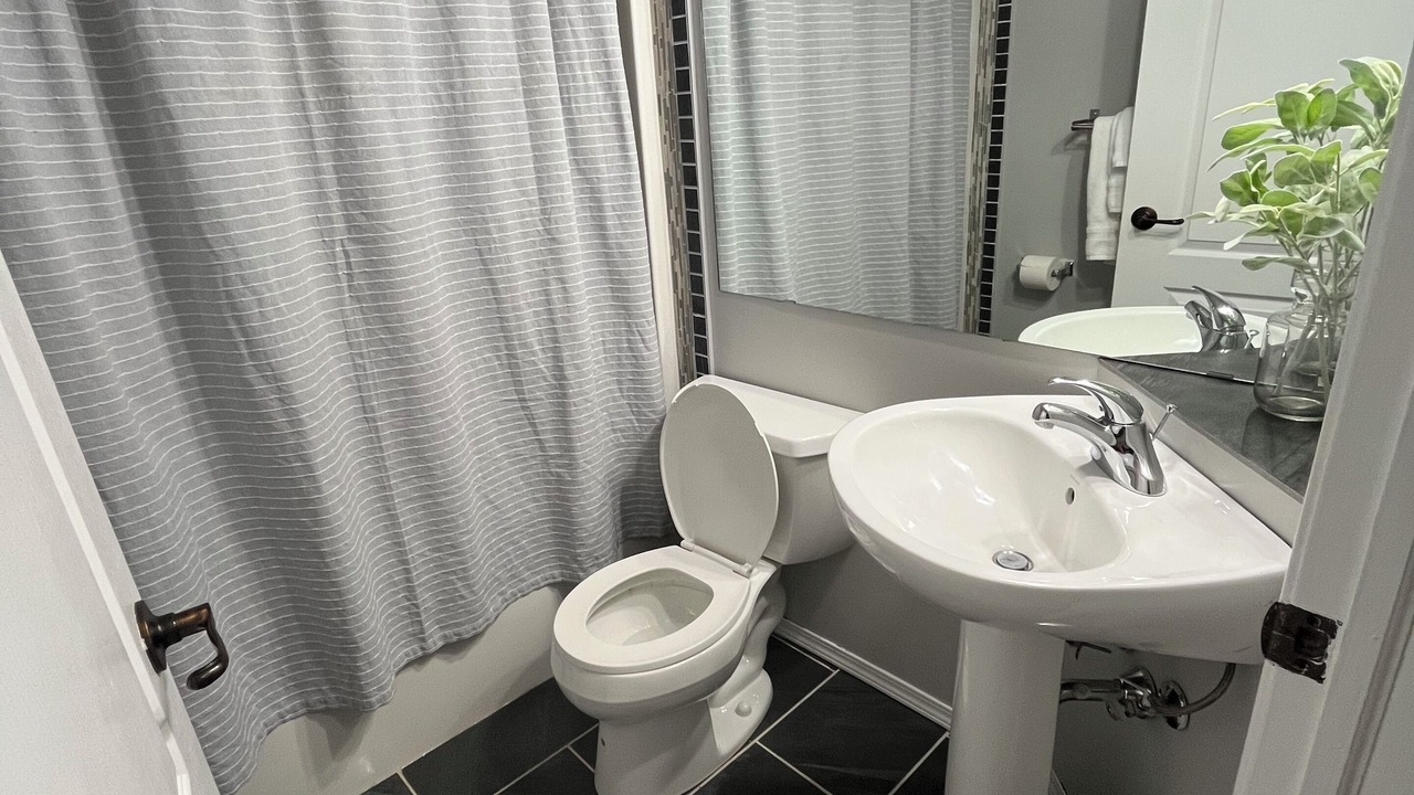 Photo of Bathroom in Sylvan Lake