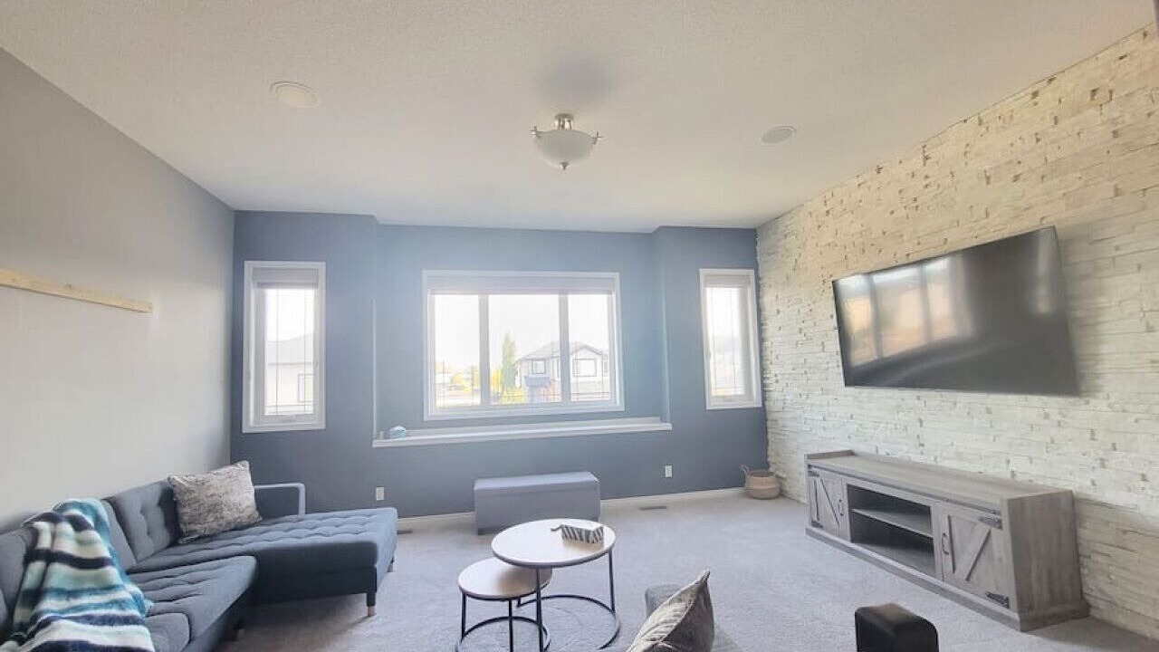 Photo of Livingroom in Northwest Edmonton