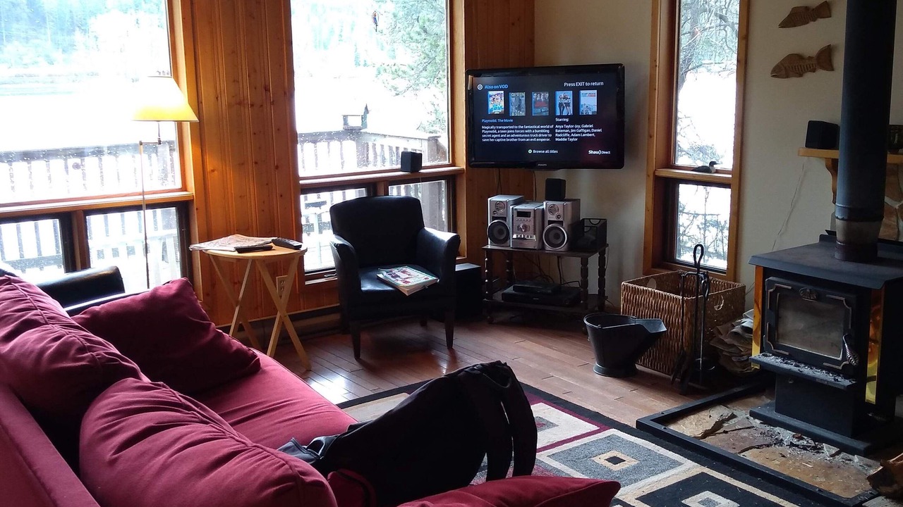 Photo of Livingroom in East Kootenay