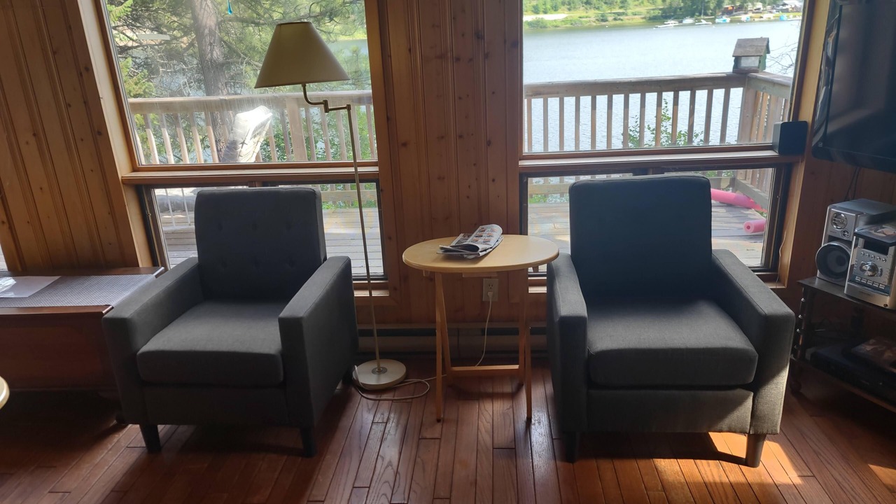 Photo of Livingroom in East Kootenay