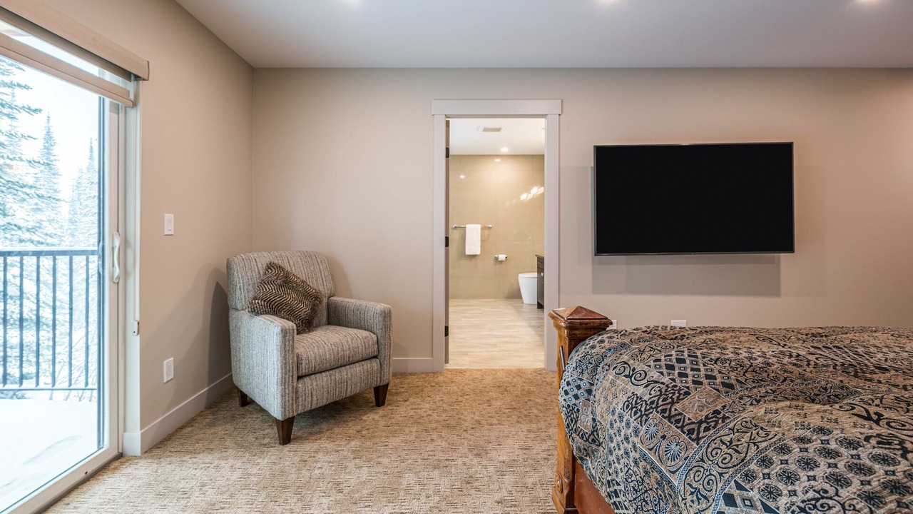 Photo of Bedroom in Silver Star Mountain